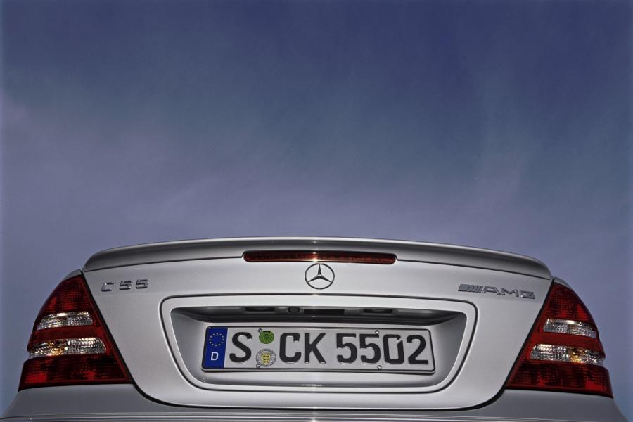 Детали экстерьера Mercedes-Benz C55 AMG 2005 года  (фото 23 из 37)